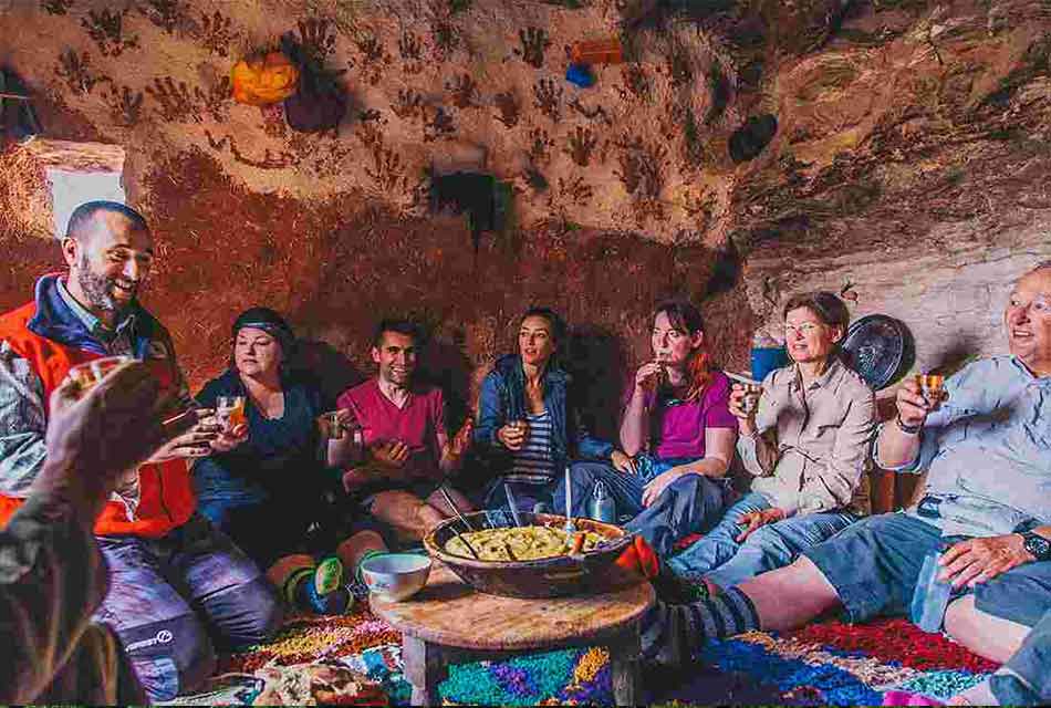 Why Moroccan Hospitality Feels Different (And How to Respond the Right Way)